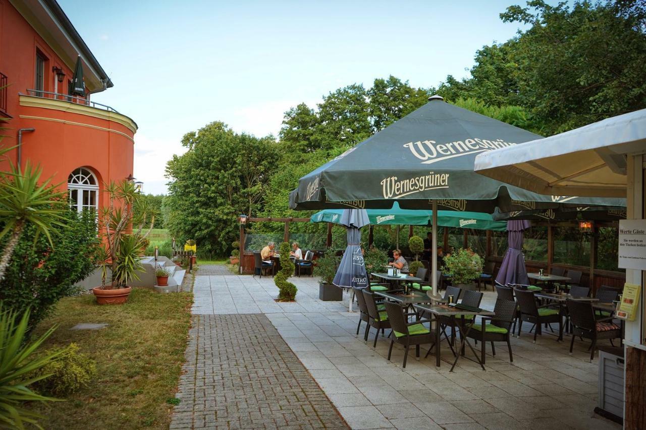 Hôtel Altes Gutshaus-Federow Extérieur photo